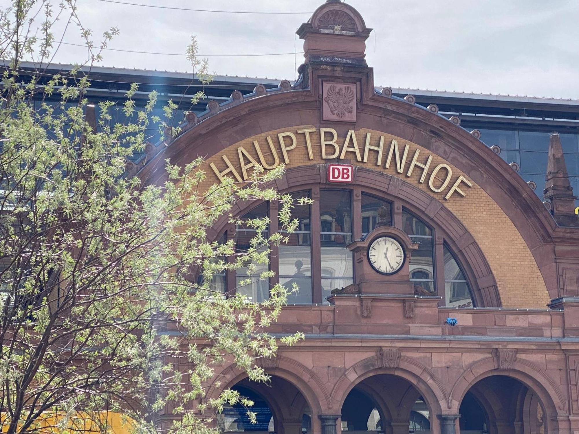 Eiwelhome - Stilvoll, Urban-Ruhig Schlafen, Bahnhofsnah, Balkon Erfurt Esterno foto