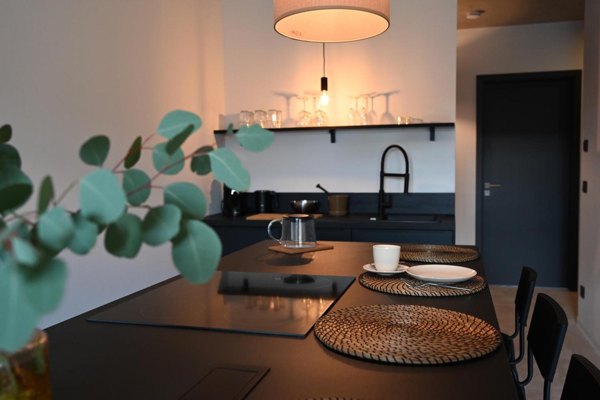 Eiwelhome - Stilvoll, Urban-Ruhig Schlafen, Bahnhofsnah, Balkon Erfurt Esterno foto